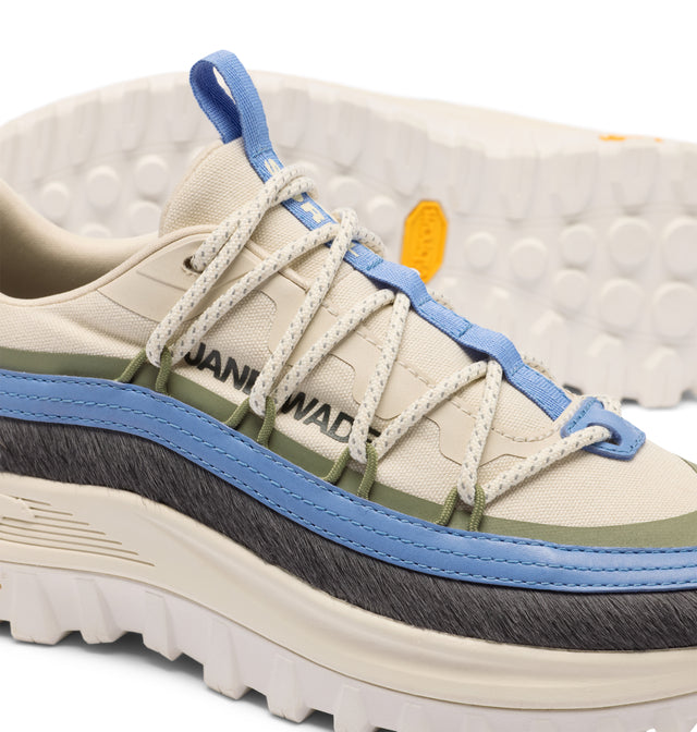 Jane Wade x Sorel Callsign Low