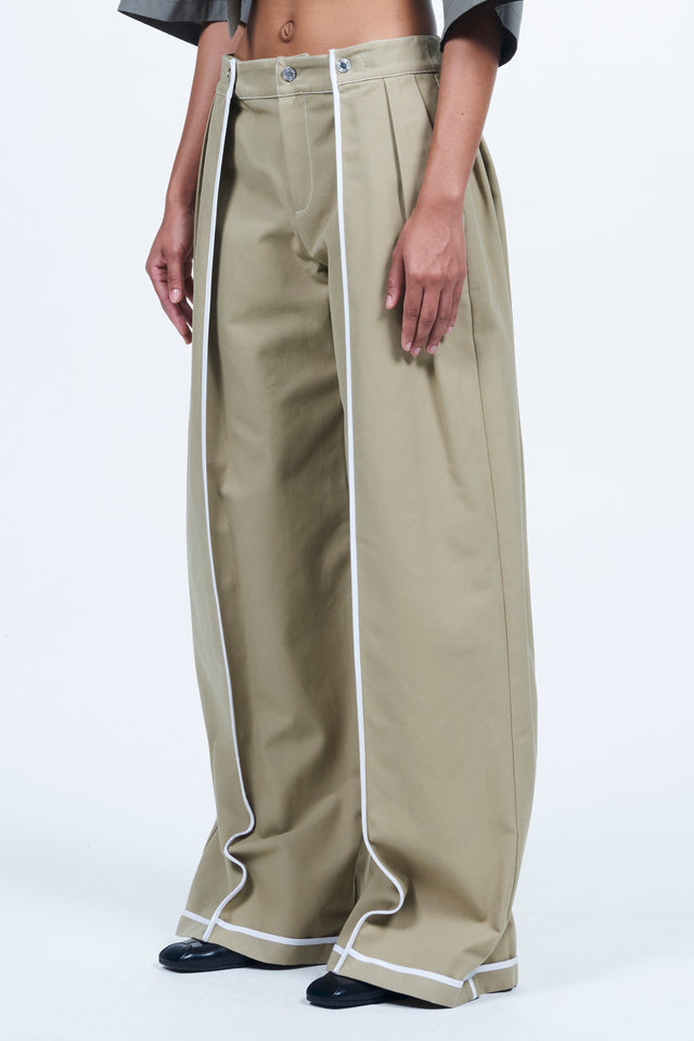 Binding Tuck Pant